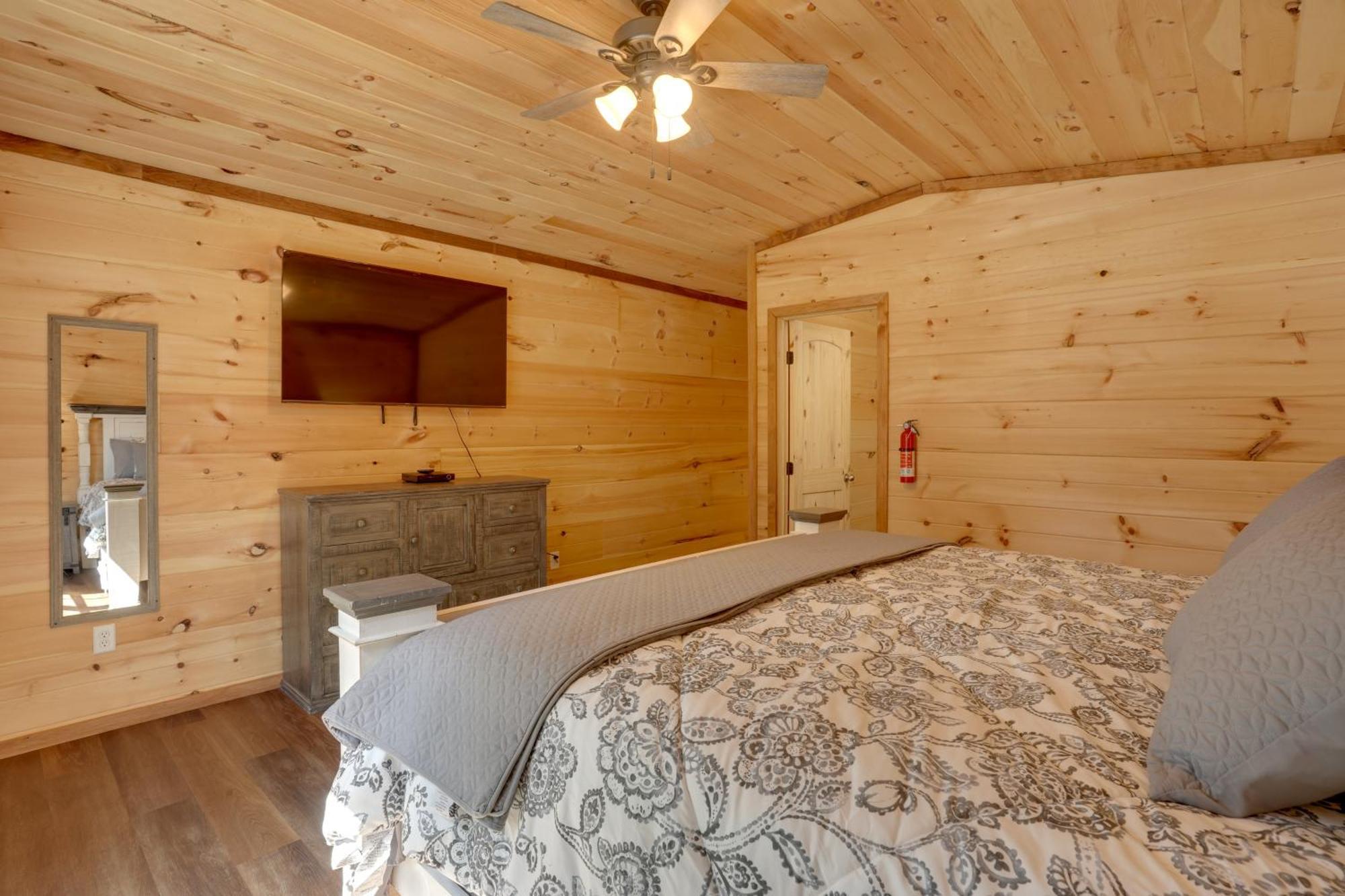 Lakeside Trenton Cabin On 7-Acre Property! ภายนอก รูปภาพ